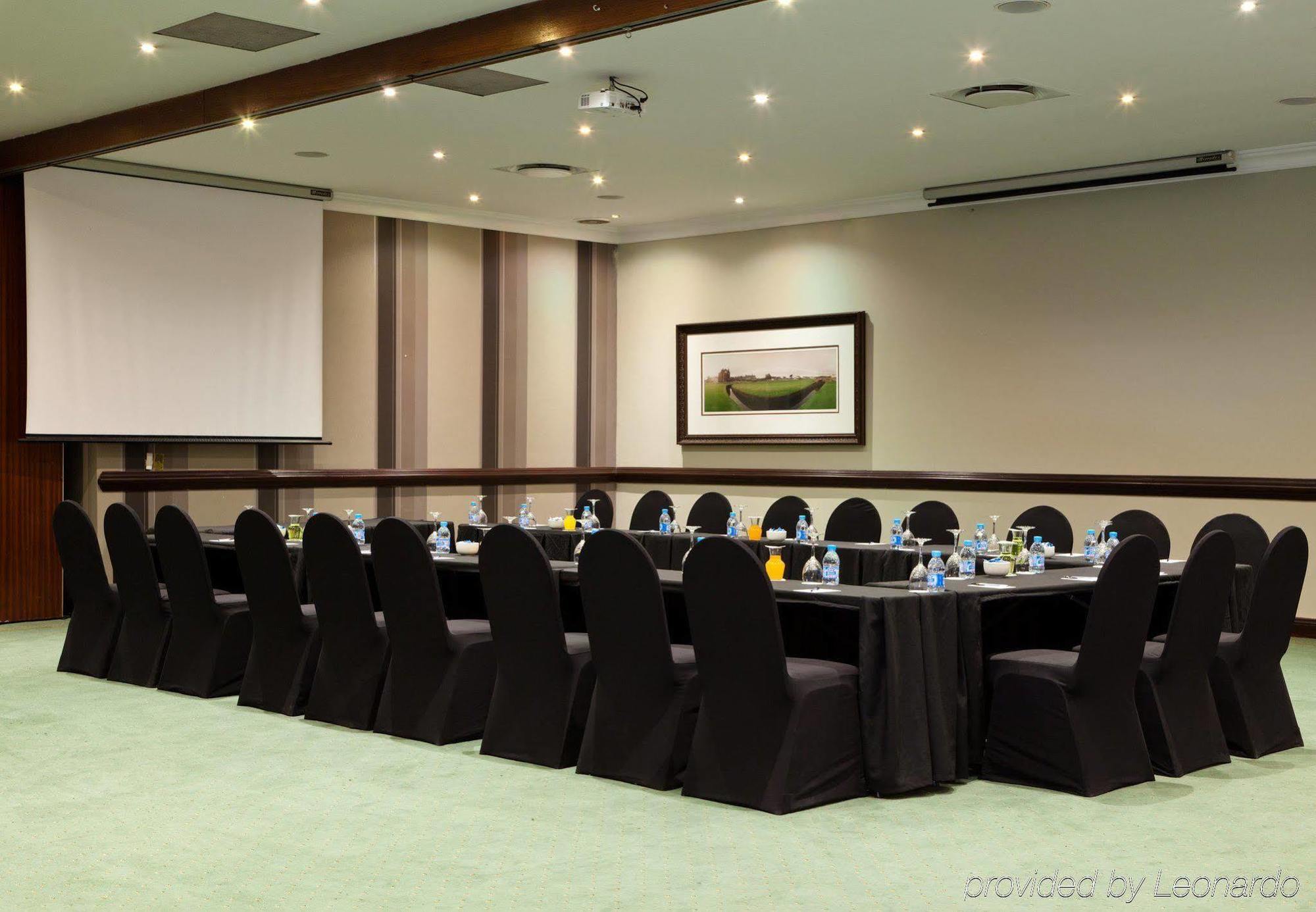 아프리칸 프라이드 이레네 컨트리 로지, 오토그래프 컬렉션® 호텔 켄투리온 외부 사진 Meeting room at the Protea Hotel, Centurion